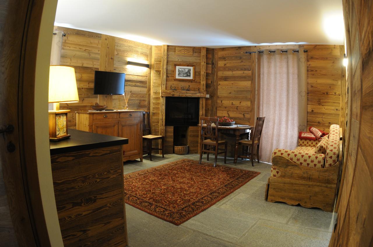 L'Abri Des Amis Hotel Courmayeur Ngoại thất bức ảnh
