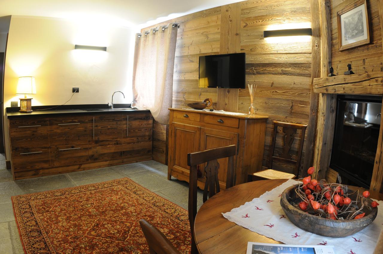 L'Abri Des Amis Hotel Courmayeur Ngoại thất bức ảnh