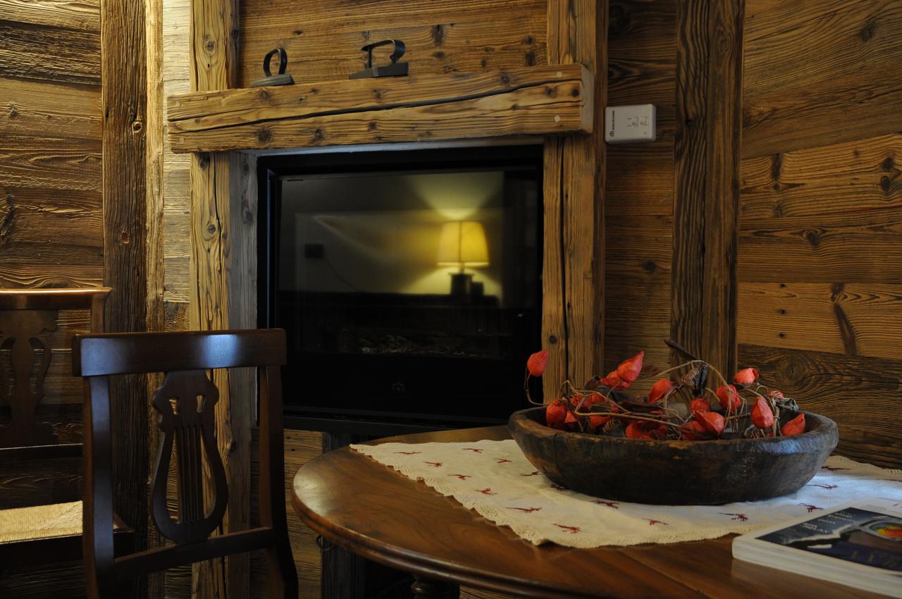 L'Abri Des Amis Hotel Courmayeur Ngoại thất bức ảnh
