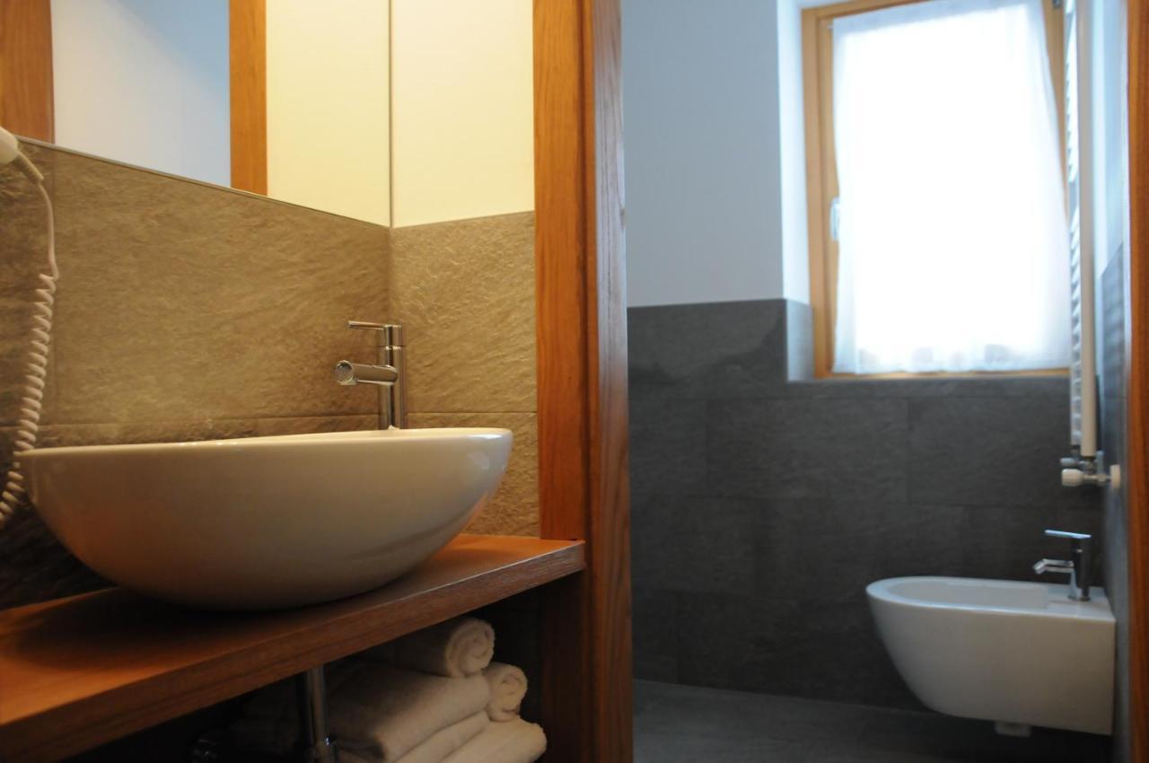 L'Abri Des Amis Hotel Courmayeur Ngoại thất bức ảnh